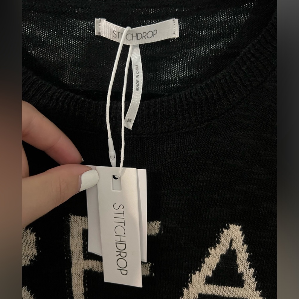 Stitch Drop Sandcastle Sweater “DREAM” - Picture 4 of 9
